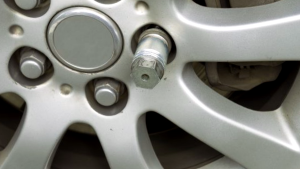 Como Comprobar Las Tuercas De Tu Coche 1 E1619519465555