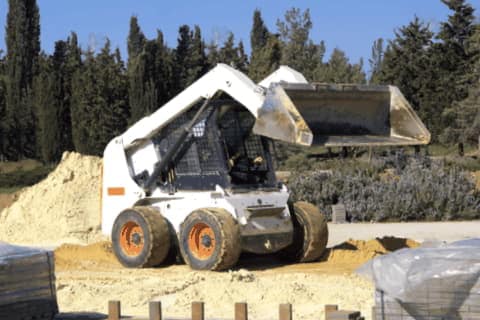 Como Conducir Una Minicargadora Bobcat
