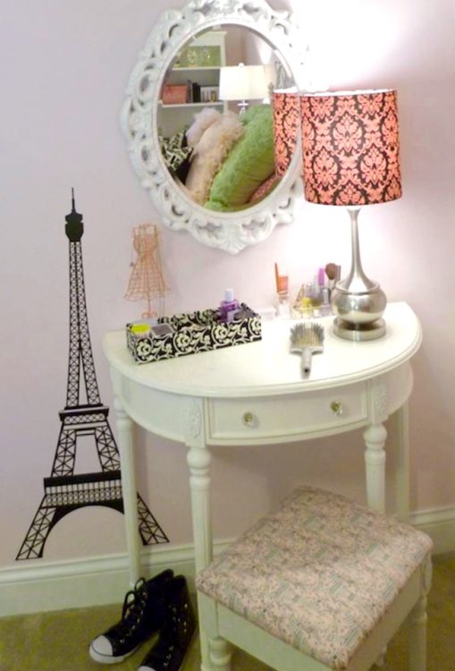 Como Crear Una Elegante Sala De Estar Con Decoracion De Flor De Lis