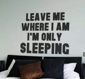 Como Decorar Una Habitacion Con Un Tema De Los Beatles