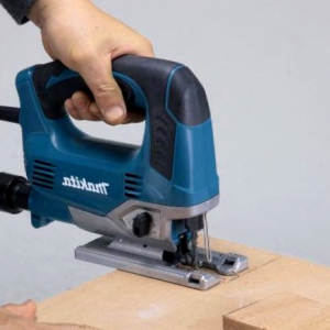 Como Hacer Cortes En Linea Recta Con Una Sierra Caladora 1 E1619565455960