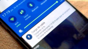 Como Hacer Un Sistema De Carga De Telefono Movil Para Colgar En La Pared 3