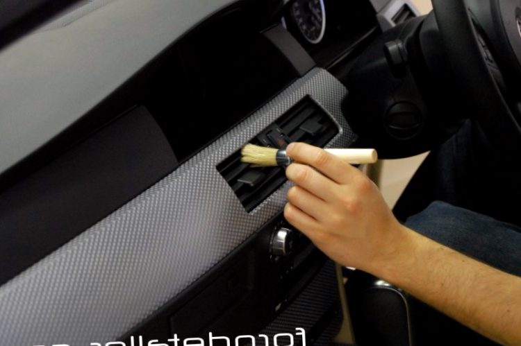 Como Limpiar El Interior De Un Vehiculo De Vinilo