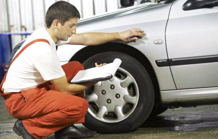 Como Preparar Su Automovil Para Un Viaje Largo