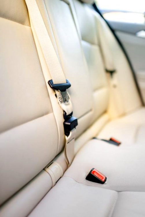 Como Quitar Las Manchas De Grasa Dentro Del Maletero De Un Automovil