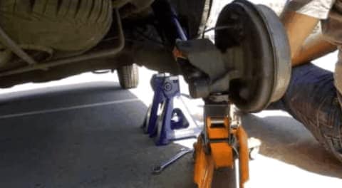 Como Reemplazar Los Amortiguadores Frontales E1619563962262