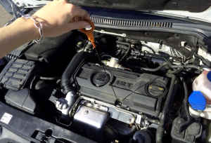 Como Verificar Si Hay Una Fuga De Liquido De Transmision En Su Vehiculo